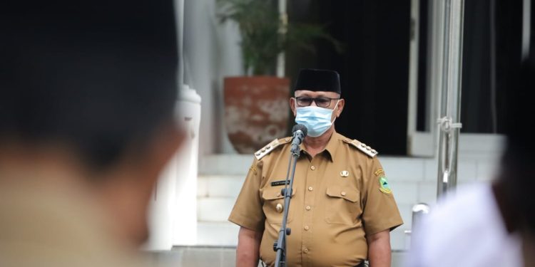 Gelar Apel Pagi, Bupati Sekaligus Melantikan Pengurus Kader Inti Pemuda Anti Narkoba (KIPAN) Kabupaten Kuningan Periode 2021-2024