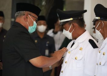 Lantik Kades, Bupati Kuningan Minta Lahirkan Karya Terbaik Untuk Desa