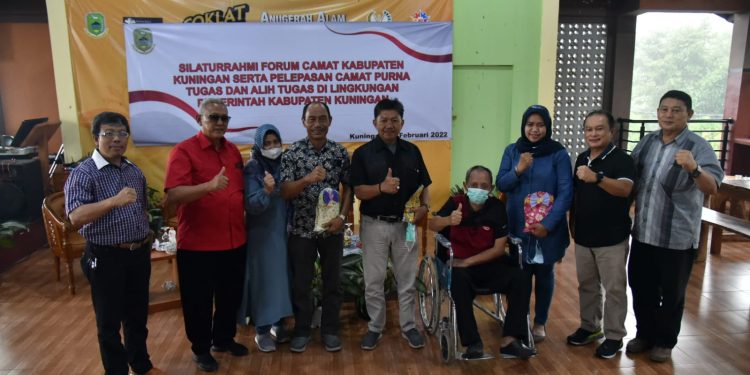 Bupati Hadiri Silaturahmi Forum Camat Kabupaten Kuningan Serta Pelepasan Camat Purna Tugas Dan Alih Tugas