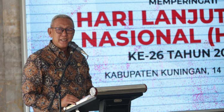 Hadiri Puncak Peringatan Hari Lanjut Usia Nasional (HLUN) Ke-26 Tingkat Kabupaten Kuningan, Bupati : Para Insan Lanjut Usia Harus Tetap Semangat Dalam Menjalani Hidup