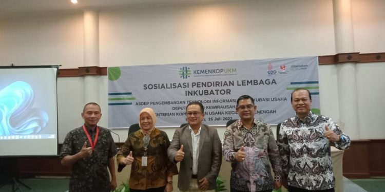KemenKopUKM Sosialisasikan Pendirian Lembaga Inkubator di Kuningan