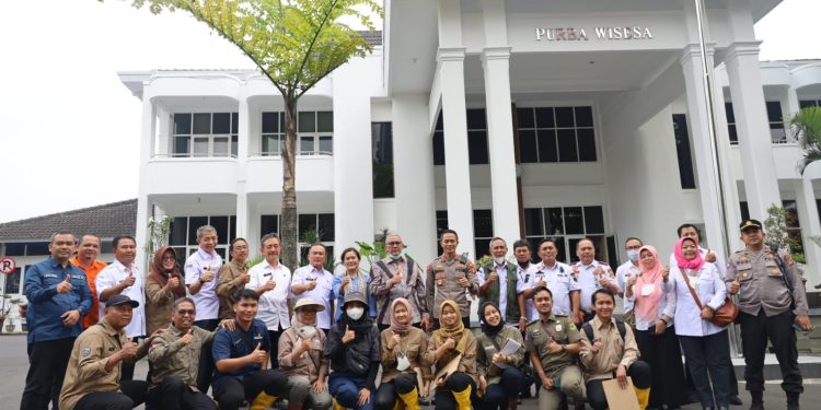 Cegah Penyebaran PMK, Satgas Pengendalian Monitoring Ke Kandang Sapi