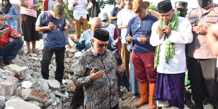 Bupati Kuningan Letakan Batu Pertama Pembangunan Masjid Jami Al Bayyinah