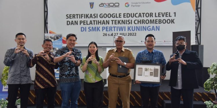 Buka Kegiatan Sertifikasi Google Education Level 1 Dan Pelatihan Teknisi Chromebook, Bupati : Pemanfaatan Teknologi Informasi Melalui Sertifikasi Google Educator Ini Diharapkan Dapat Meningkatkan Eksistensi Lembaga Pendidikan.