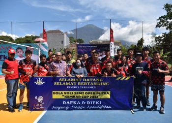 Bupati Buka Turnamen Bola Voli “Kembar Cup 2022”