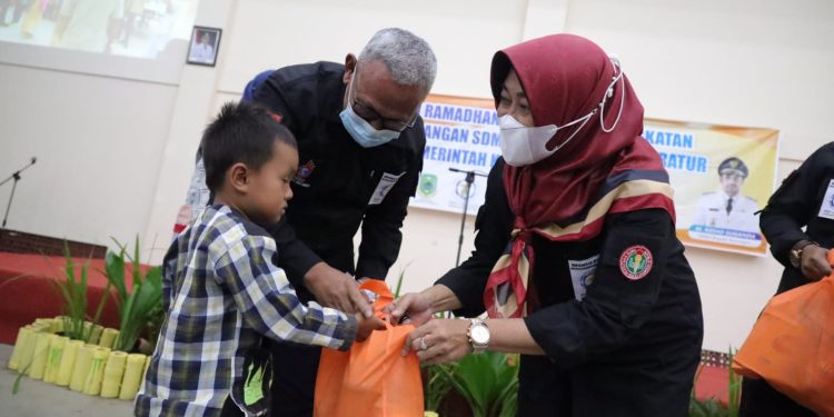 Kegiatan Aparatur Peduli Lingkungan (APel) Santunan Anak Yatim