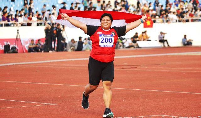 Melalui Video Call, Bupati Acep Langsung Beri Selamat Kepada Eki Febri Ekawati Sang Juara Kuningan