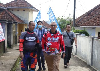 Tak Hanya Jago Dijalan, Trail Adventure Kuningan Juga Ikuti Kegiatan Bakti Sosial