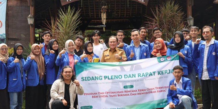 Sidang Pleno dan Rapat Kerja BEM UNISA, Sekda Dian : Mahasiswa Harus Menumbuhkan Kompetensi 4C