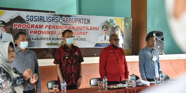 Bupati Berikan Arahan Pada Kegiatan Sosialisasi Kabupaten Program Perbaikan Rutilahu Provinsi Jawa Barat