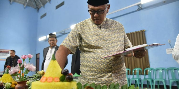 Acara Peringatan Maulid Nabi Muhammad SAW Tahun 2022/1444 Hijriah, Bupati Acep Jadi Dewan Juri Lomba Kreasi Tumpeng
