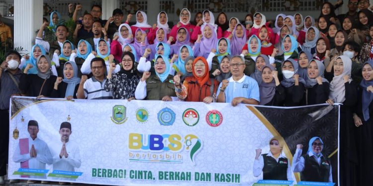 Bubos 7, Kabupaten Kuningan Bagikan 58.850 Rantang Cinta Kepada Masyarakat