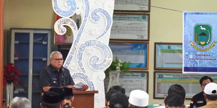 Buka Penyuluhan Hukum untuk Masyarakat di Desa Ciawigebang, Acep : Pemahaman Tentang Hukum Yang Ada Di Negara Kita itu Penting !