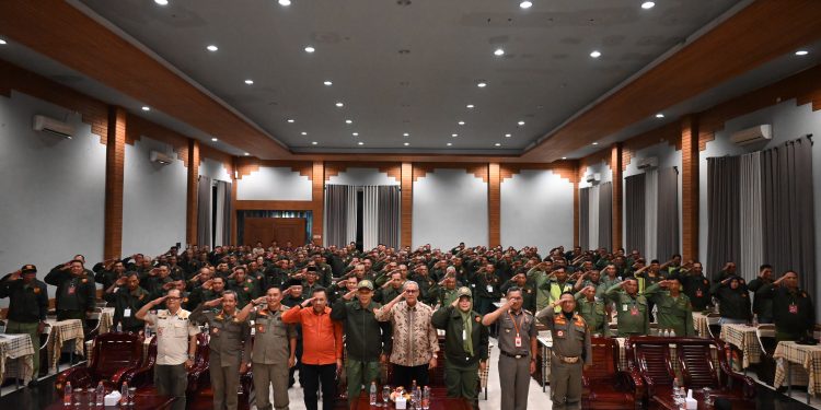 Wujudkan Kondusifitas, Para SATLINMAS Diberikan Pelatihan