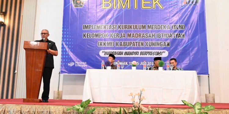 Bupati Acep, Buka Bimbingan Teknis Implementasi Kurikulum Merdeka pada Madrasah Ibtidaiyah se-Kabupaten Kuningan