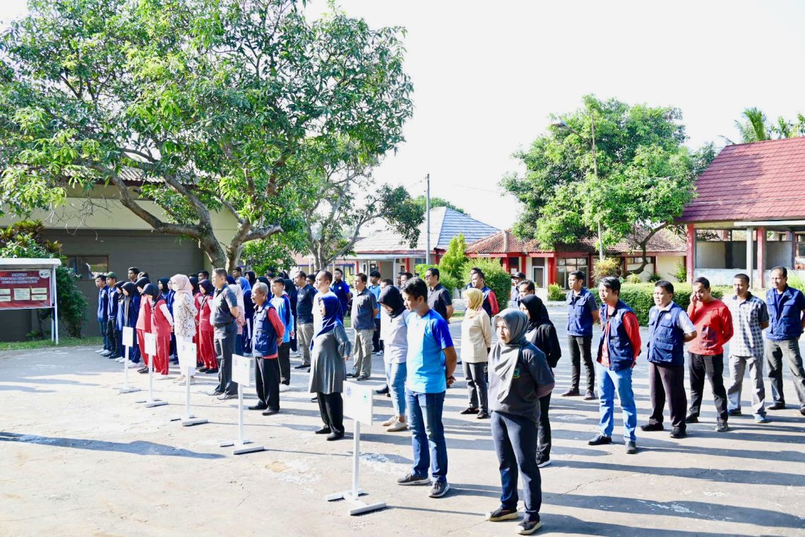 Pimpin Apel Pagi di Disnakertrans , Sekda Dian : ASN Harus Siap Hadapi Era Kecerdasan Buatan