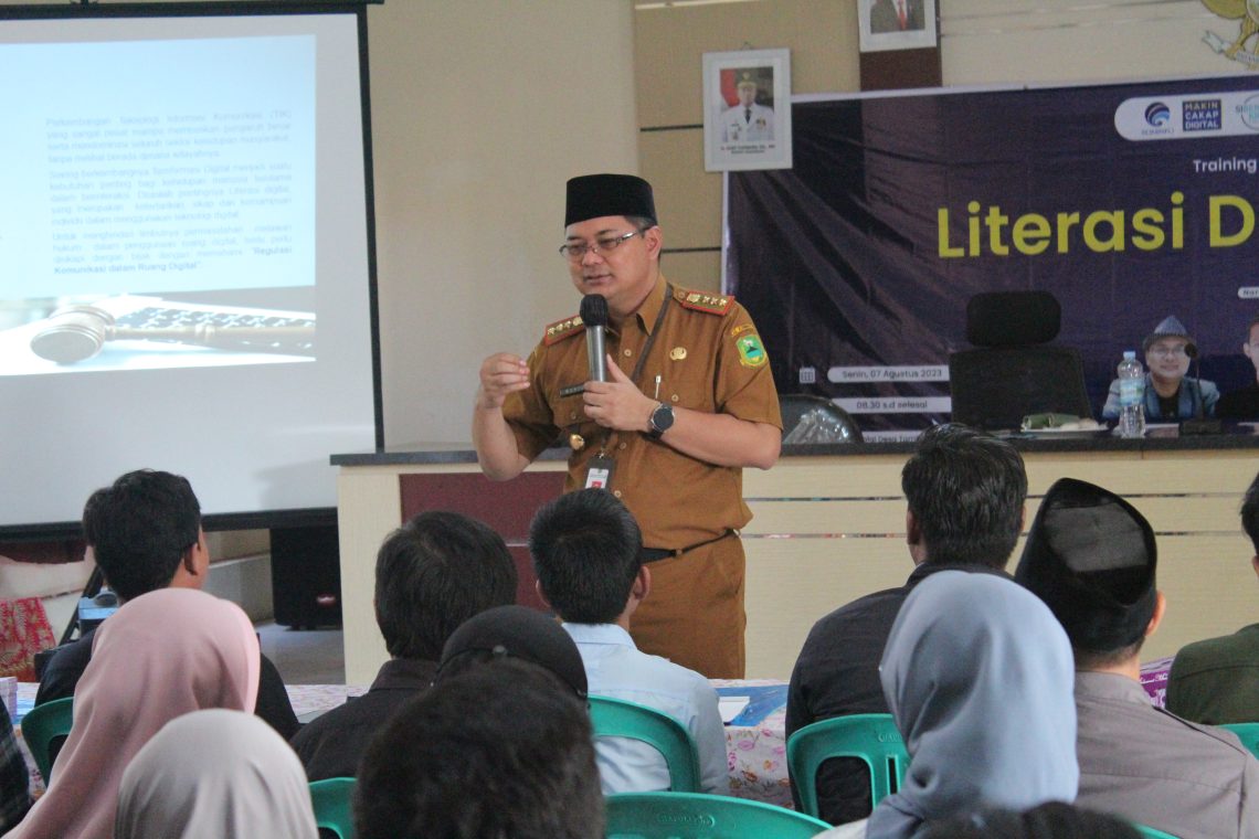 Seminar Literasi Digital, Kadiskominfo Kuningan : Pentingnya Regulasi Komunikasi di Ruang Digital