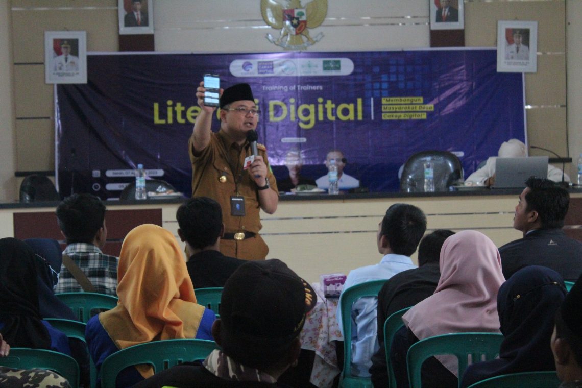 Seminar Literasi Digital, Kadiskominfo Kuningan : Pentingnya Regulasi Komunikasi di Ruang Digital