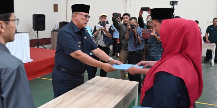 Bupati Kuningan Mendorong Peningkatan Kualitas Pendidikan Melalui Penugasan dan Alih Tugas Guru sebagai Kepala Sekolah