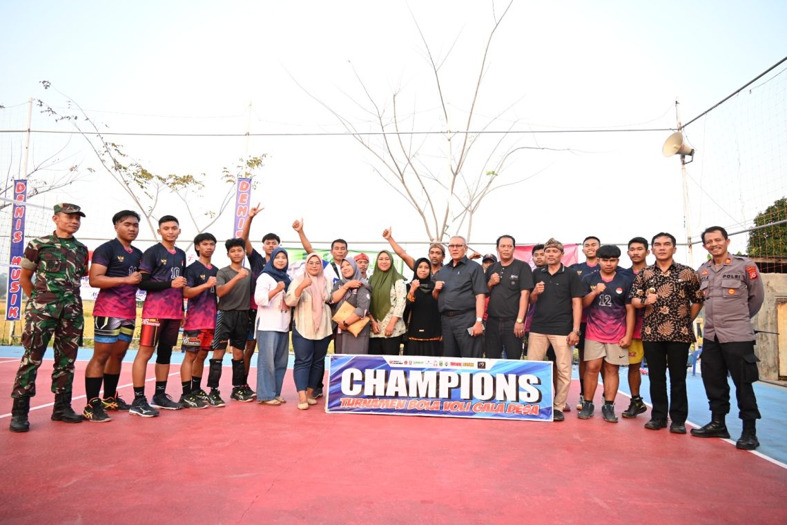 Hadapi HUT RI dan Hari Jadi Kuningan, Tunas Sakti Mandiri Cihaur Gelar Laga Voli Antar Desa