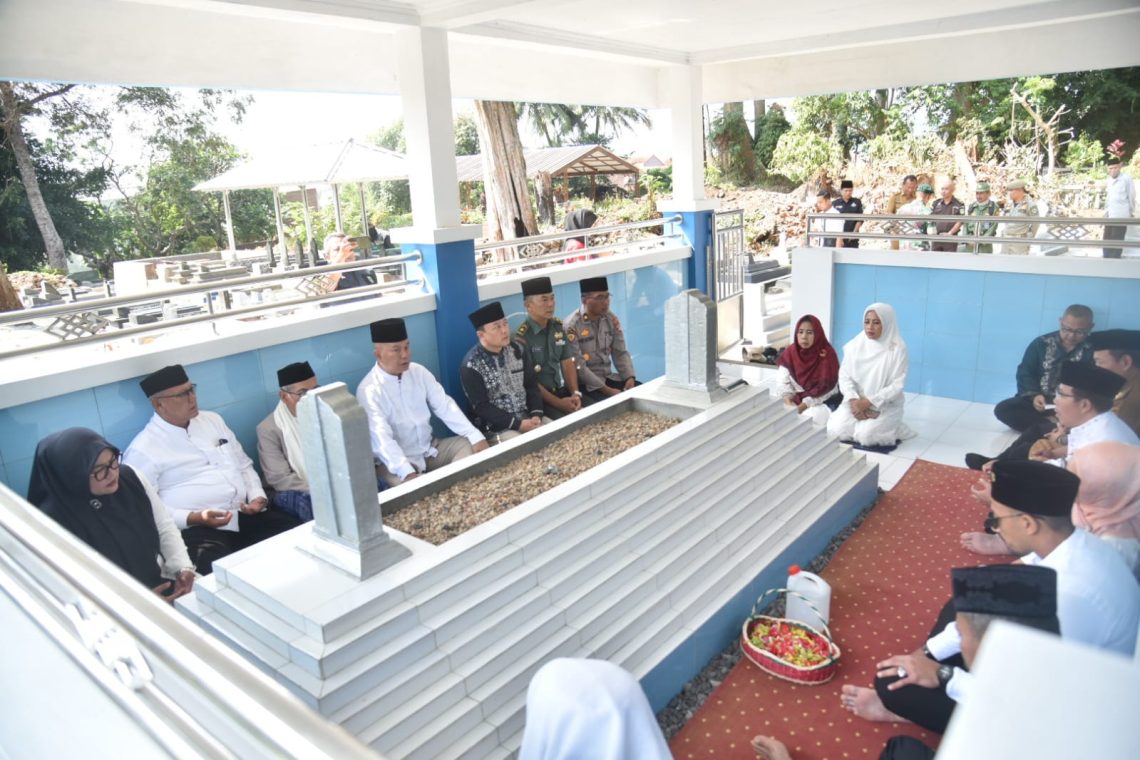 Ziarah Ke Makam Leluhur Dalam Rangkaian Hari Jadi Kuningan ke 525, Acep; Ruang Mengingat Jasa Pendahulu