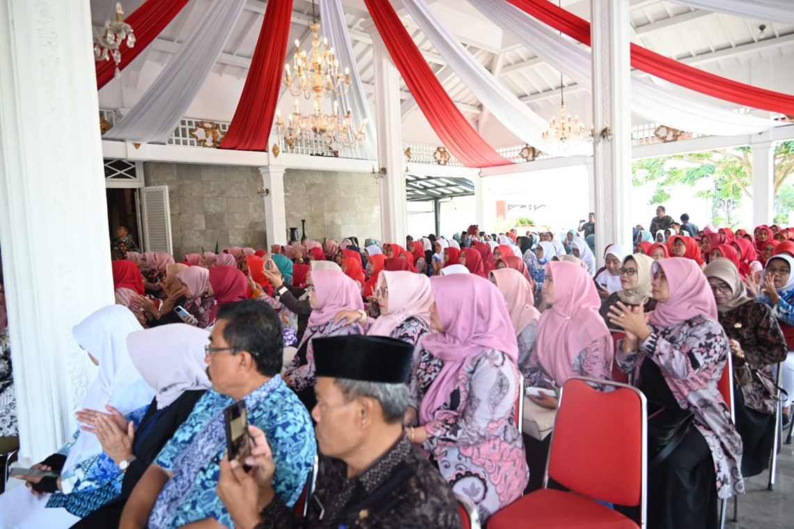 Bunda Paud Kuningan Luncurkan Buku “Adi Berani Makan Sayur”