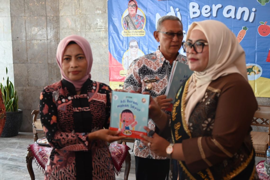 Bunda Paud Kuningan Luncurkan Buku “Adi Berani Makan Sayur”