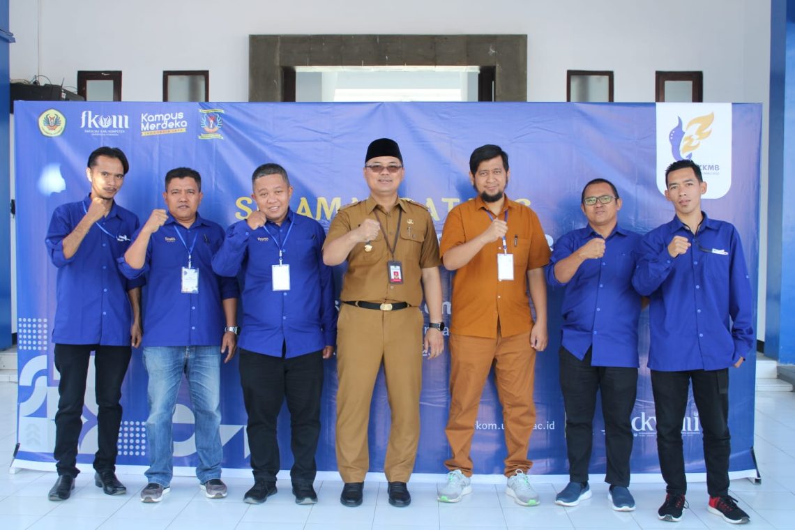 Beri Kuliah Umum di FKOM Uniku, Kadiskominfo Kuningan: Mari Bangun Talenta Digital