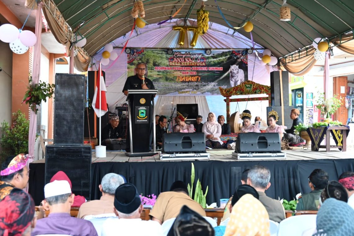 Bupati Kuningan Hadiri Babarit Milangkala Desa Kertayuga Ke-77