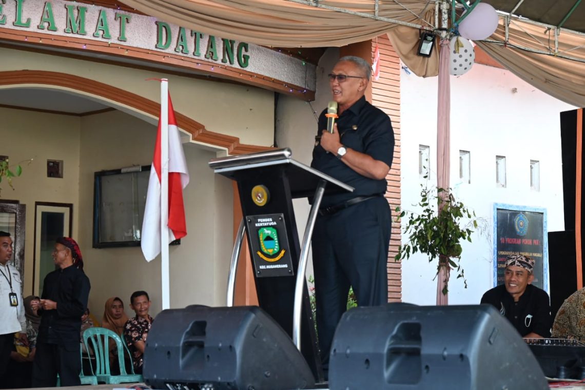 Bupati Kuningan Hadiri Babarit Milangkala Desa Kertayuga Ke-77