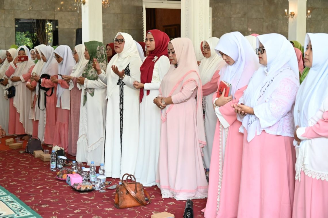 Di Pendopo, Peringatan Maulid Nabi Muhammad SAW Tingkat Kabupaten Kuningan di Gelar