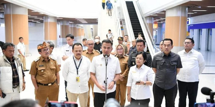 Bersama Kepala Daerah Lain, Bupati Acep Hadiri Rapat Koordinasi Kesiapan Operasional BIJB Bersama PJ Gubernur Jabar
