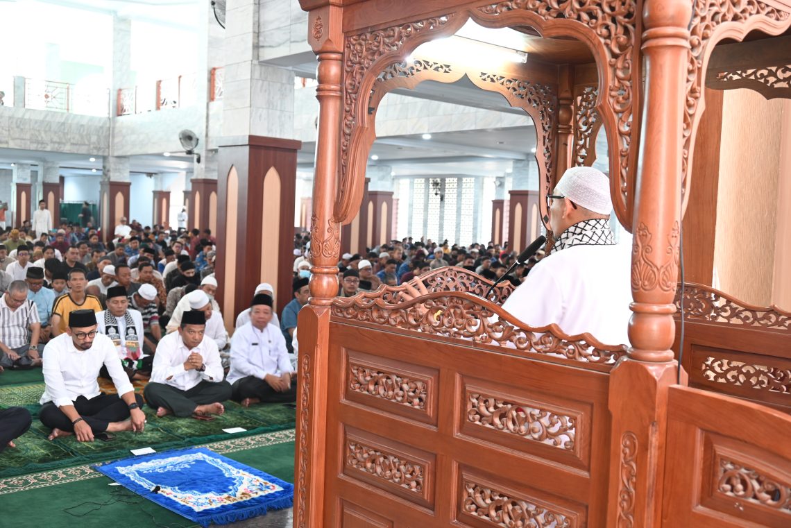 Wabup Ridho Hadiri Shalat Ghaib dan Do’a Bersama di Masjid Agung Syiarul Islam