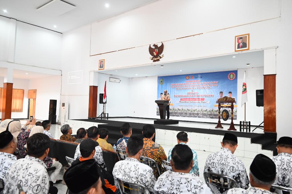 Rangkaian HUT PGRI Ke 78 di buka Bupati Acep, Media Tingkatkan Kompetensi dan Profesionalisme Guru 