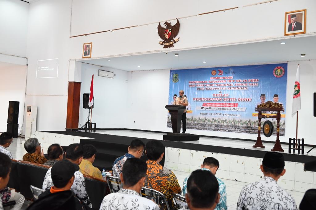 Rangkaian HUT PGRI Ke 78 di buka Bupati Acep, Media Tingkatkan Kompetensi dan Profesionalisme Guru 