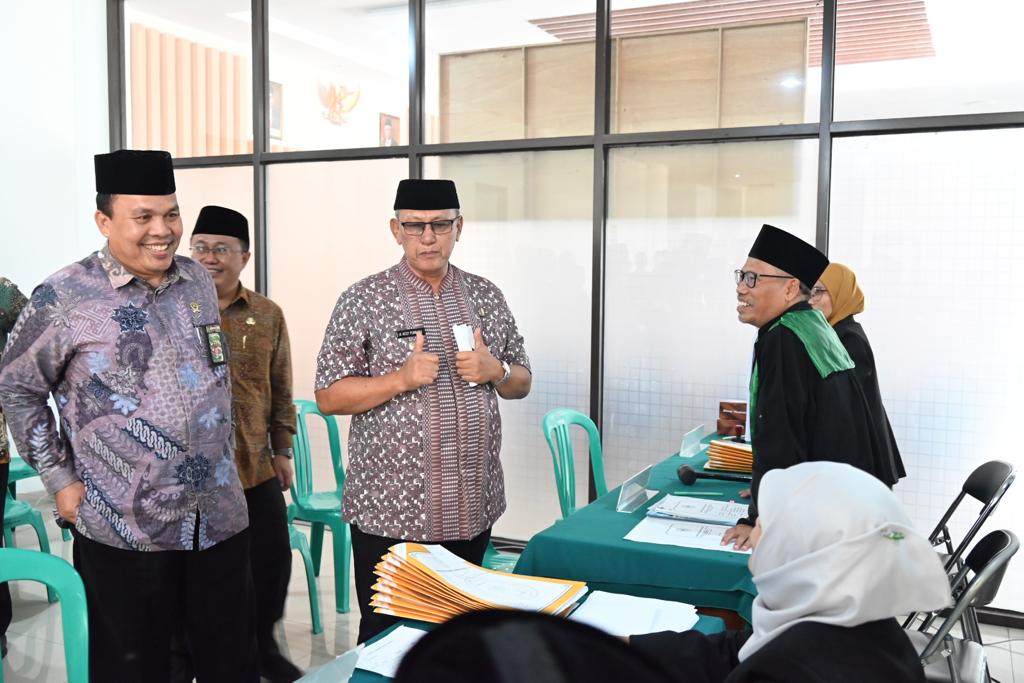 Program Itsbat Nikah Kembali Digulirkan, 49 Pasutri Dapat Buku Nikah dan Administrasi Kependudukan