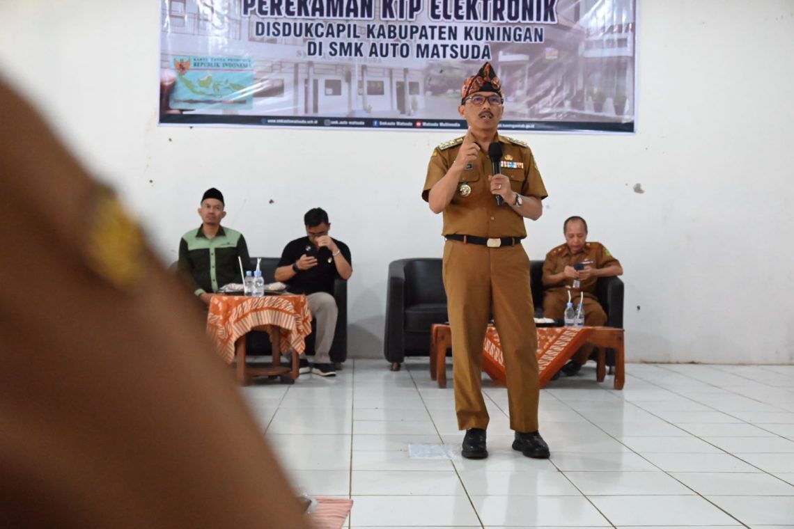 Terobosan Disdukcapil ; Ratusan Siswa SMK Auto Matsuda Sumringah Dapat KTP
