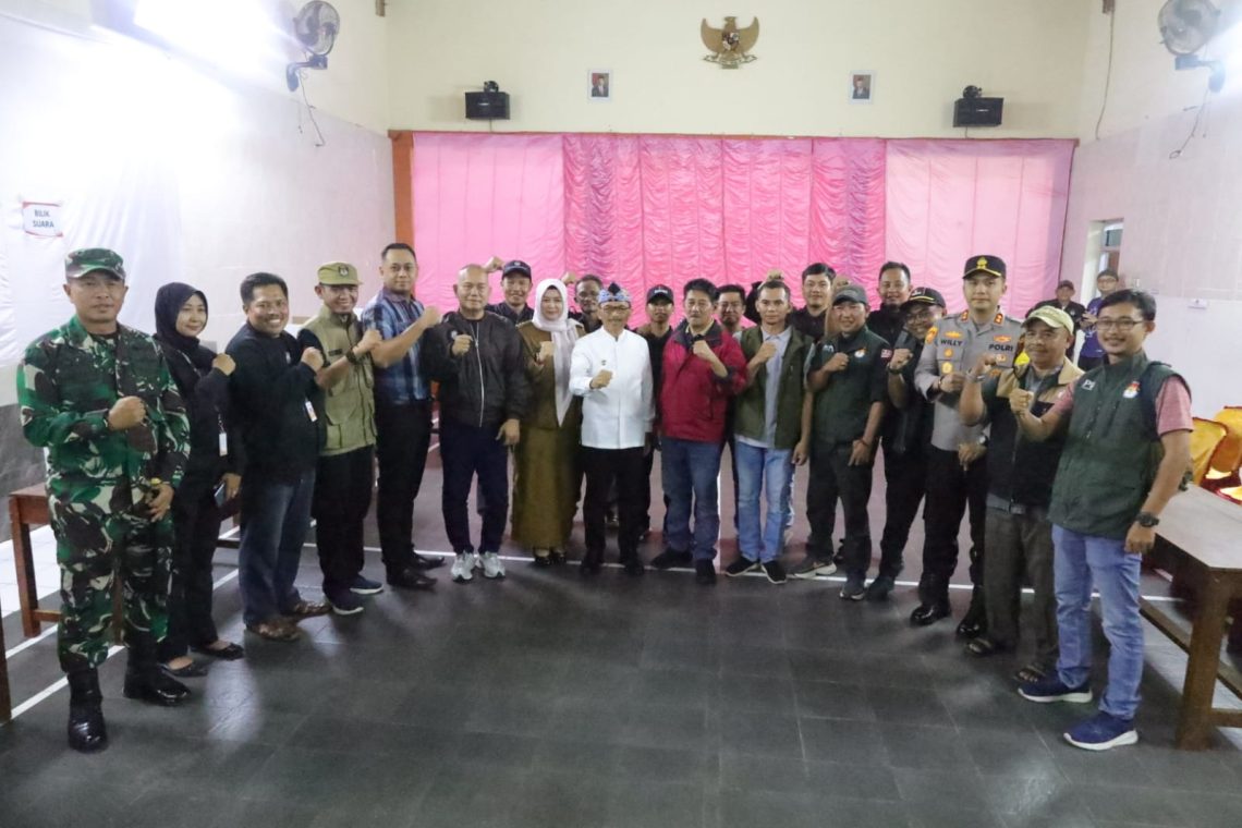 Pimpin Monitoring Persiapan Pelaksanaan Pemilu, Bupati Iip : Kita Doakan Bersama Pemilu Berjalan Lancar, Aman dan Tenang.