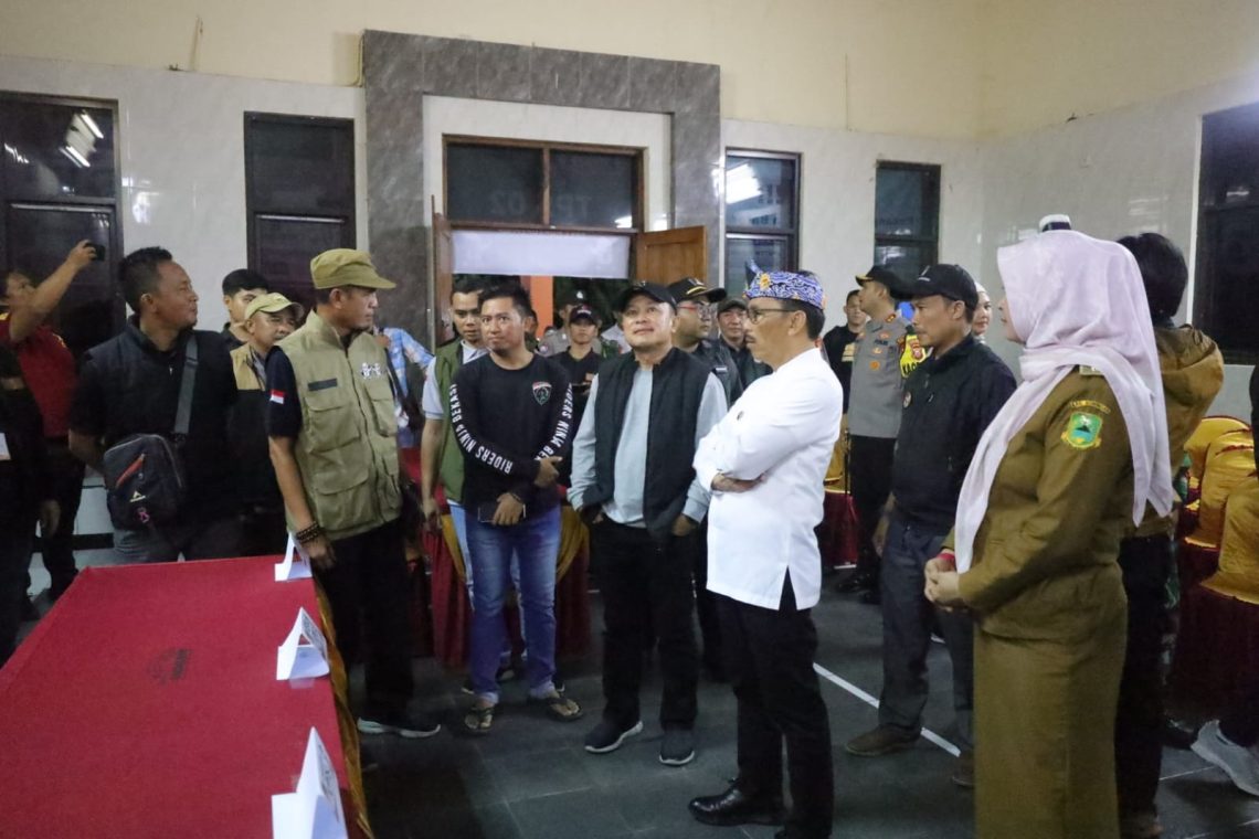 Pimpin Monitoring Persiapan Pelaksanaan Pemilu, Bupati Iip : Kita Doakan Bersama Pemilu Berjalan Lancar, Aman dan Tenang.
