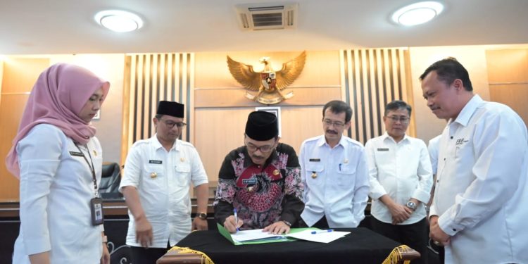 Upaya Memberikan Pemahaman Kependudukan dan keluarga Berencana di Satuan Pendidikan, Pemda Kuningan Teken Perjanjian Kerjasama Terkait SSK dan KSK