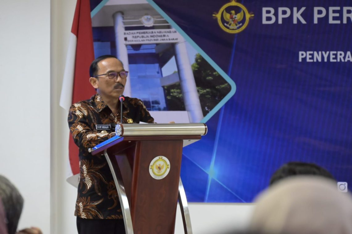 Serahkan LKPD Unaudited Tahun Anggaran 2023, Pj Bupati Berharap Kuningan Pertahankan WTP