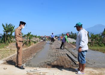 Dukung Tingkatkan Produktivitas Pertanian, Pemdes Padarek Kembali Bangun Jalan Usaha Tani