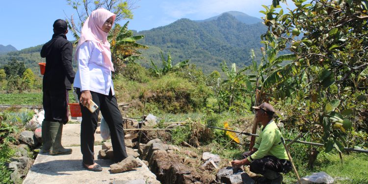 Dukung Pertanian, Pemdes Pajambon Bangun Saluran Irigasi