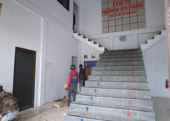Tingkatkan Pelayanan Publik, Pemdes Padarek Renovasi Kantor Desa