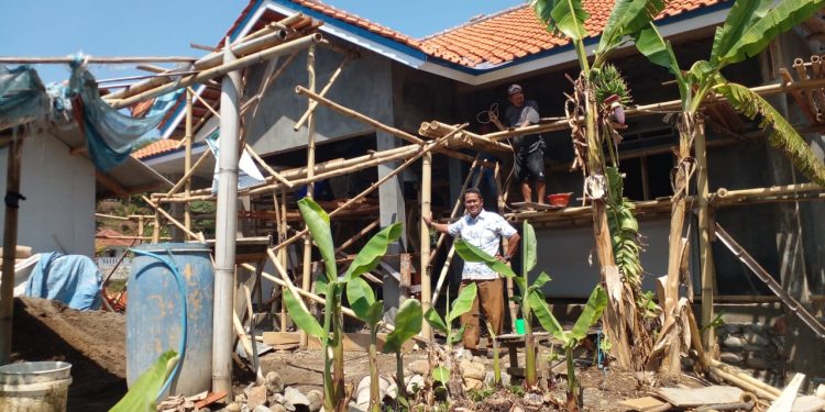Masyarakat Desa Cikahuripan Segera Miliki Posyandu yang Representatif
