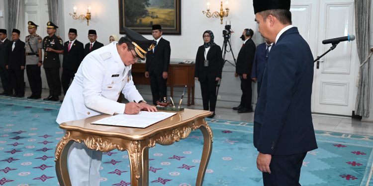 Agus Toyib Dilantik Sebagai Pj Bupati Kuningan