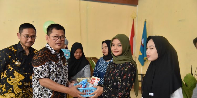 Tekan Stunting, RSUD 45 Kuningan Gelar Pemeriksaan Ibu Hamil dan Balita Serta Pemberian Vitamin