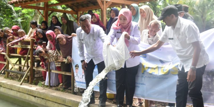 Gebyar Pasukan Paus, Wujud 100 hari program kerja Bupati dan Wakil Bupati Kuningan