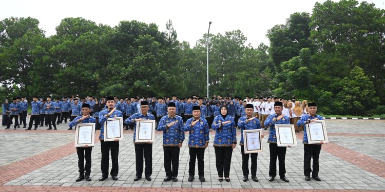 Upacara Kesadaran Nasional, Bupati Dian Umumkan Penganugrahan Predikat Reformasi Birokrasi