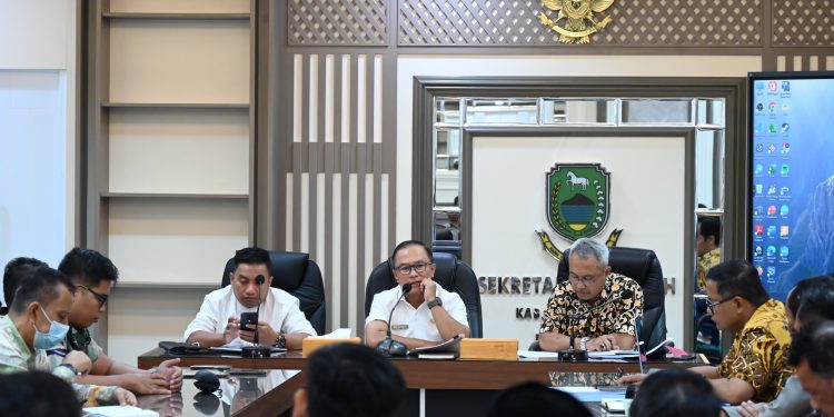 Bupati Kuningan Hentikan Sementara Operasional Perkebunan Sawit